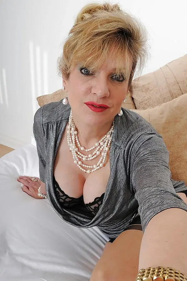 60 Sexluder diese Woche für Sexkontakte Regensburg online